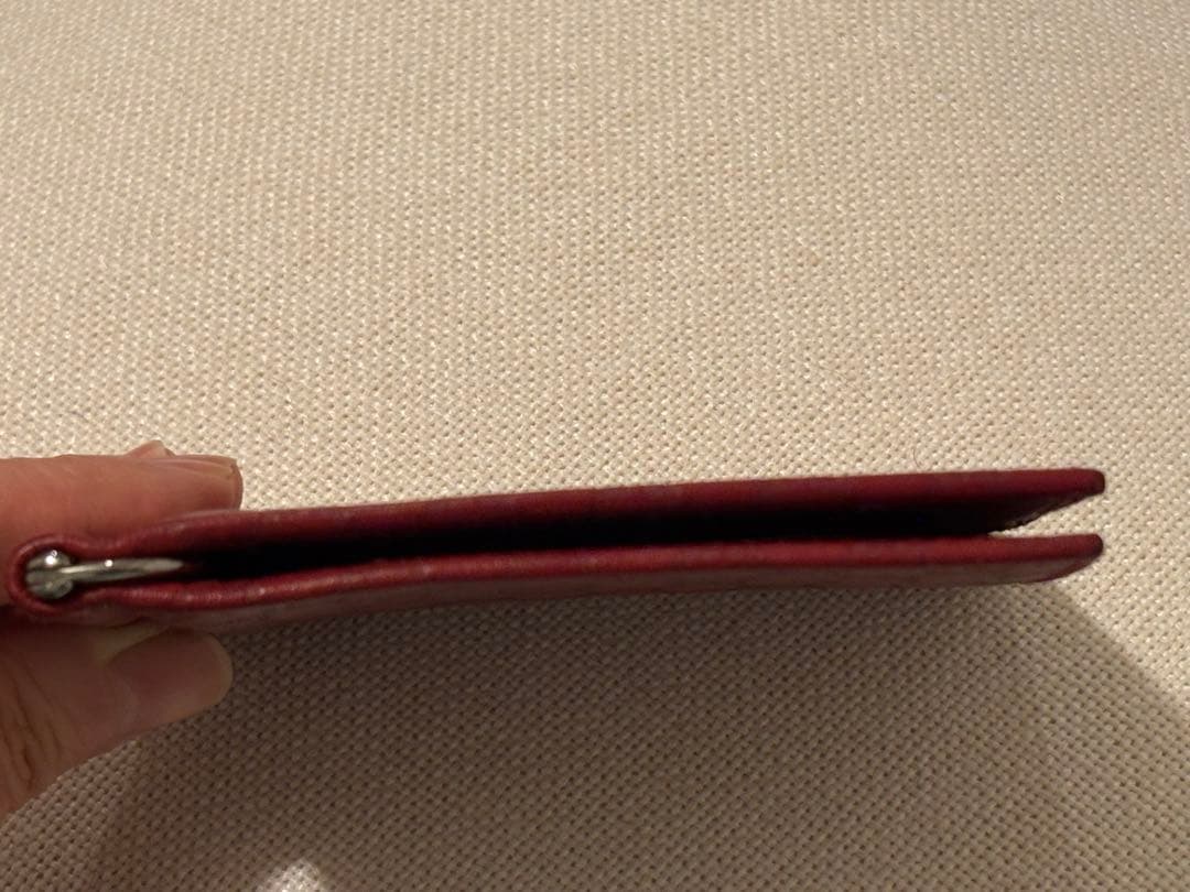 GUCCI 二つ折り財布 レッド マネークリップ ロゴ型押し