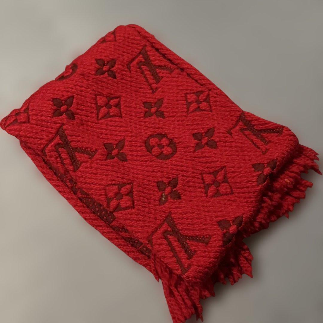 LOUIS VUITTON ルイヴィトン マフラー 赤