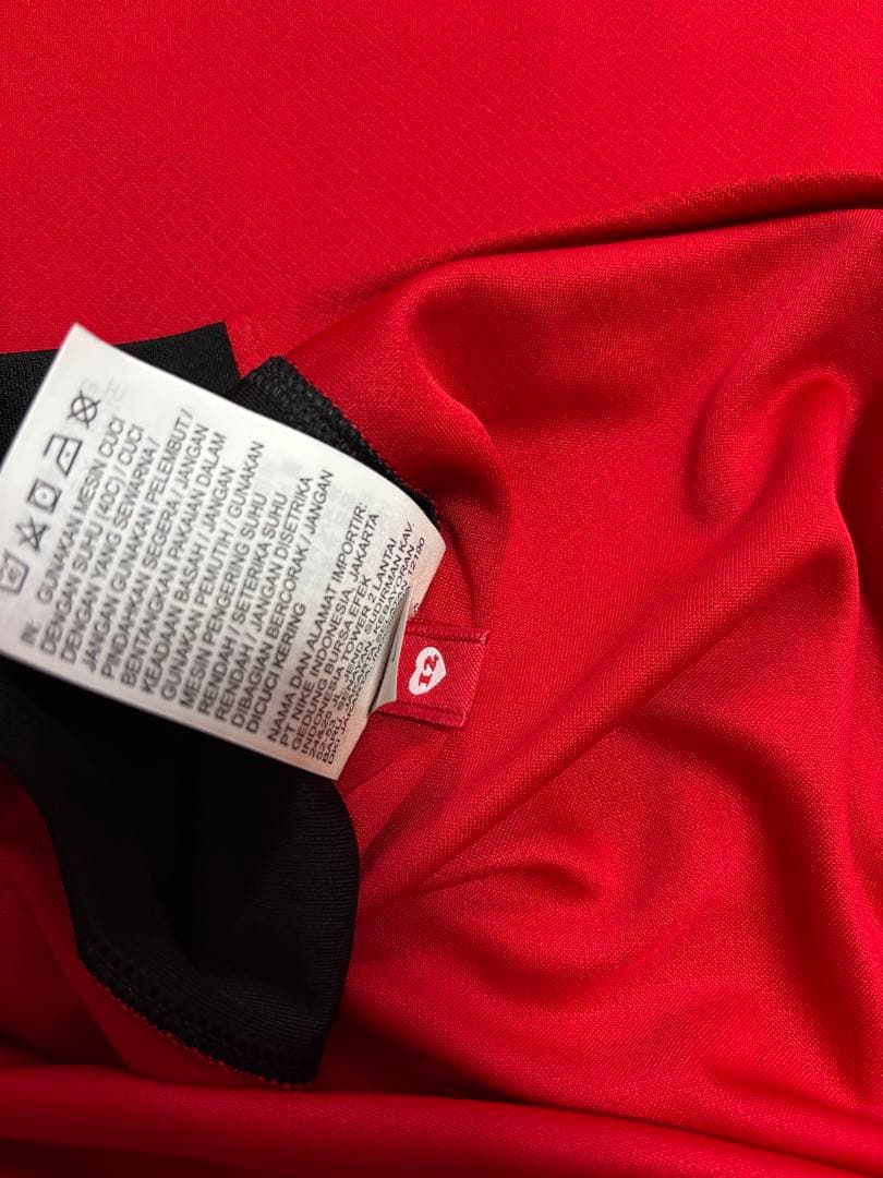 浦和レッズ　2025年ユニホーム（新品）すぐに発送できます！