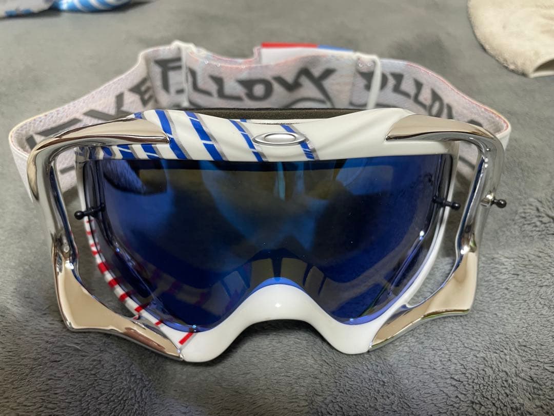 Oakley Airbrake ゴーグル ホワイト/ブルー