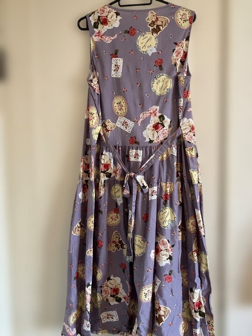 極美品フレンズプリントミディワンピース/パープル