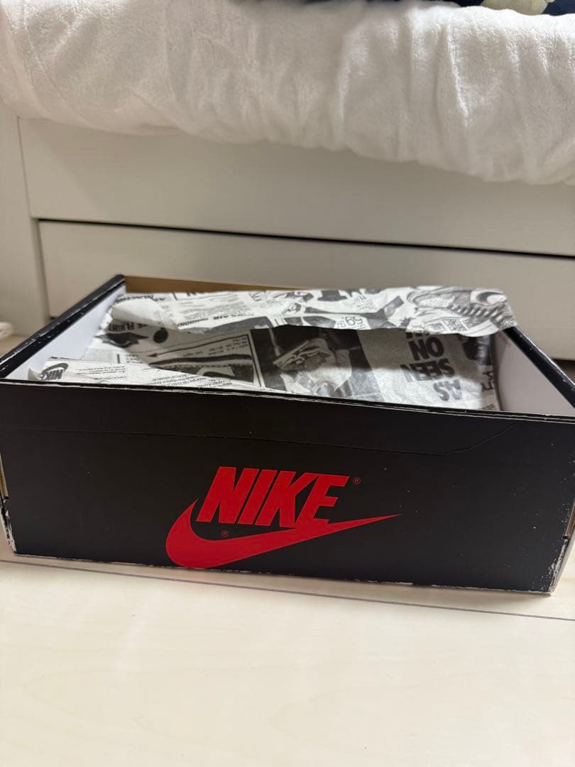 ナイキエアジョーダン 1 レトロ HIGH OG “Chicago” 24cm