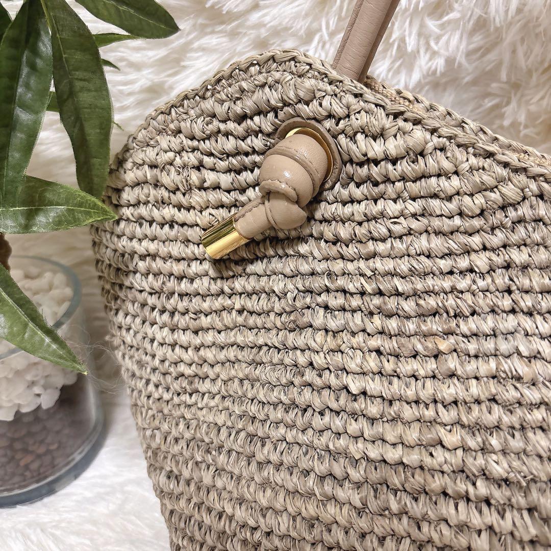 VIOLAdORO ツイストハンドルリップ型ラフィアカゴバッグ　肩掛け可