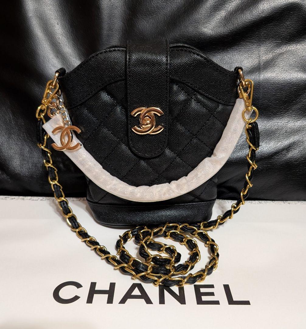 CHANEL ブラックキルティング チェーンショルダーバッグ ノベルティ