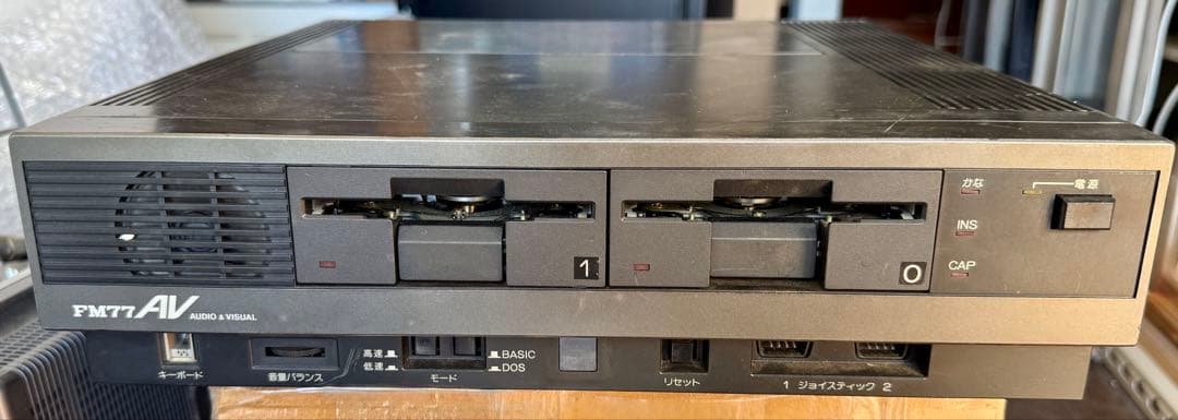 あ*い様 富士通　FUJITSU FM77AV-2 キーボード付き　通電確認ジャ