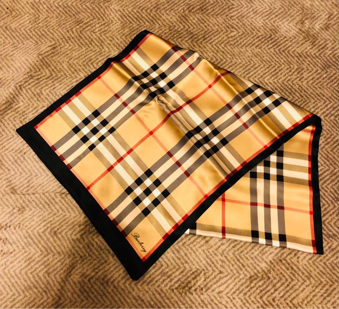 バーバリー ノバチェック シルクスカーフ