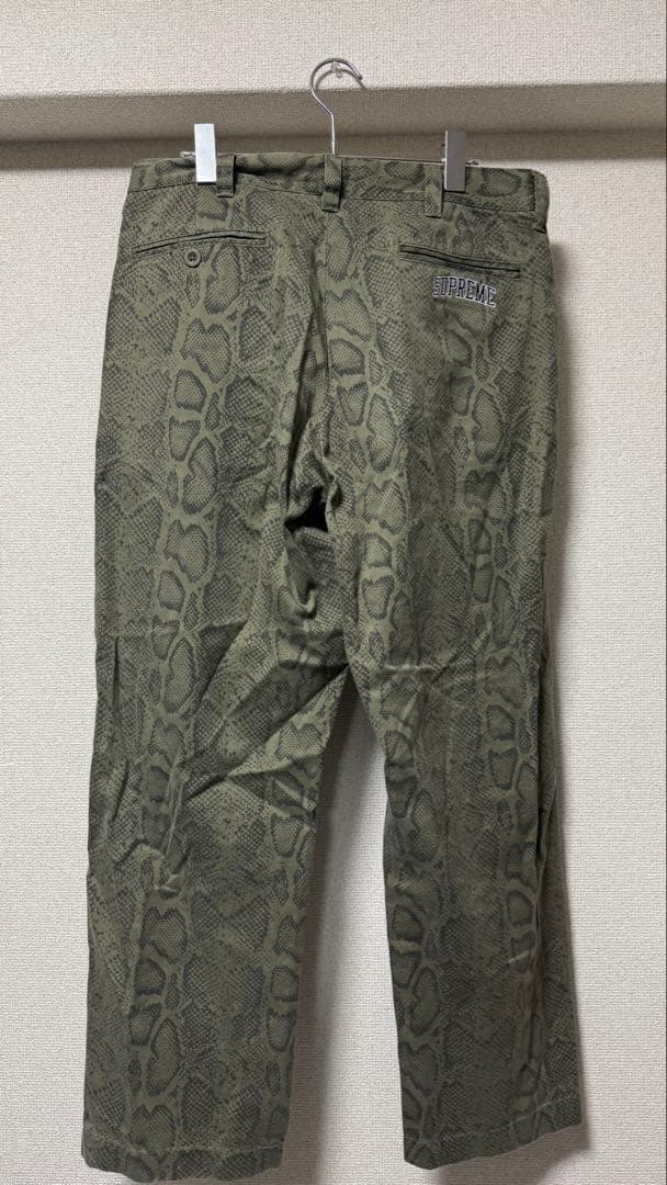 パンツ Supreme Snake Print Chino Pant Olive 32
