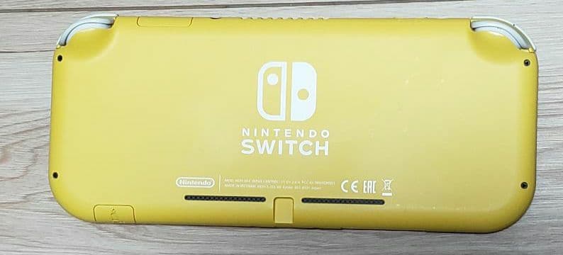 【ジャンク品】Nintendo Switch Lite イエロー 本体