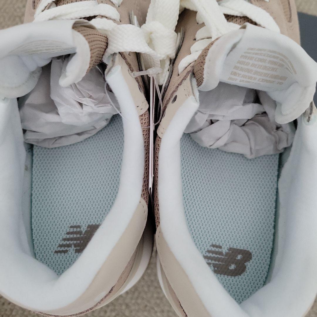 ★New Balance 574 ベージュ スニーカー23.5 新品.未使用