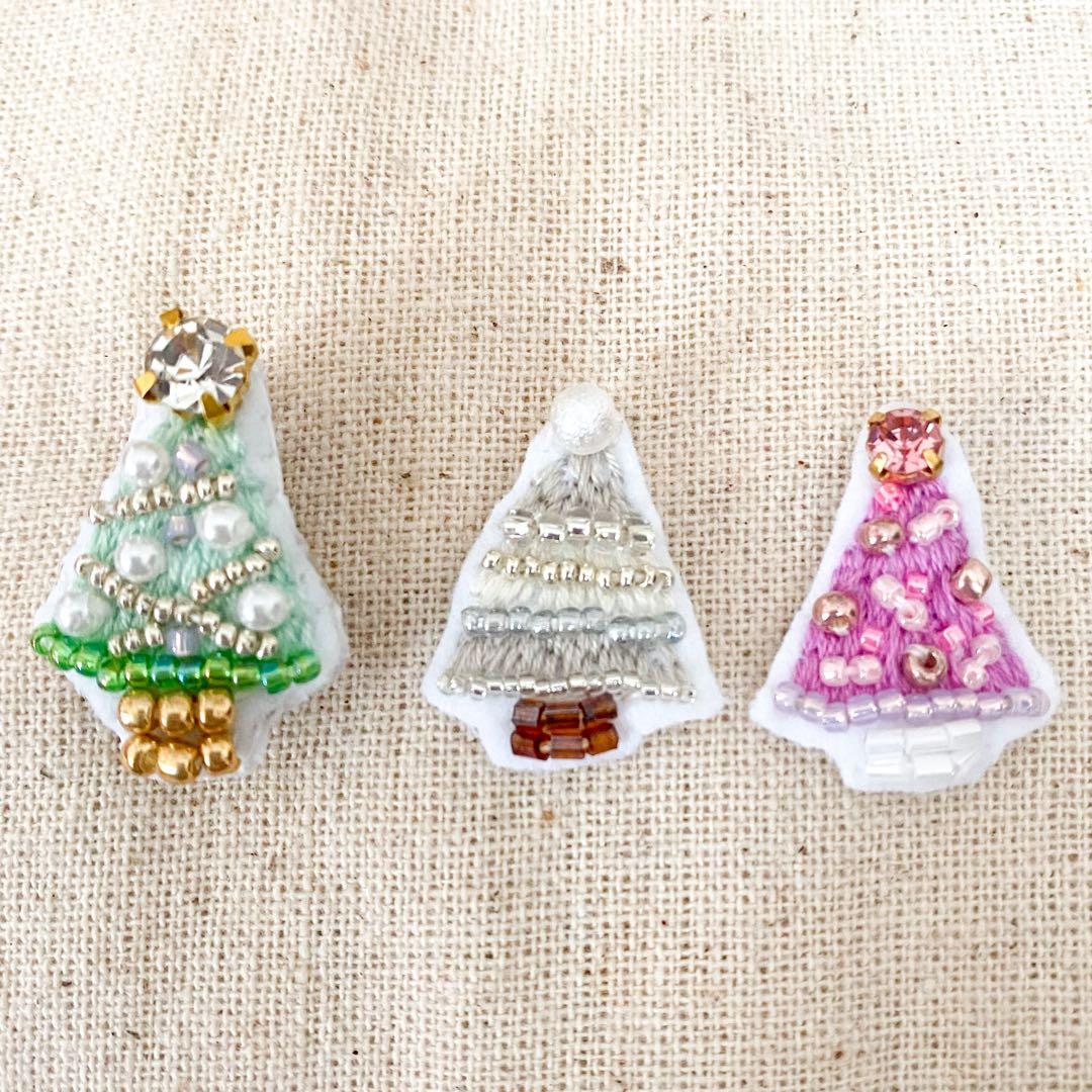 専用　ビーズ　刺繍ブローチ　ハンドメイド　クリスマス