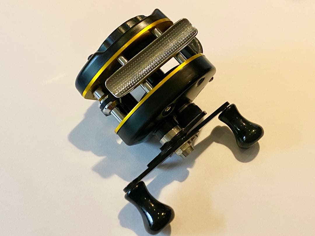 Abu Garcia Ambassadeur Ultra Mag ベイトリール