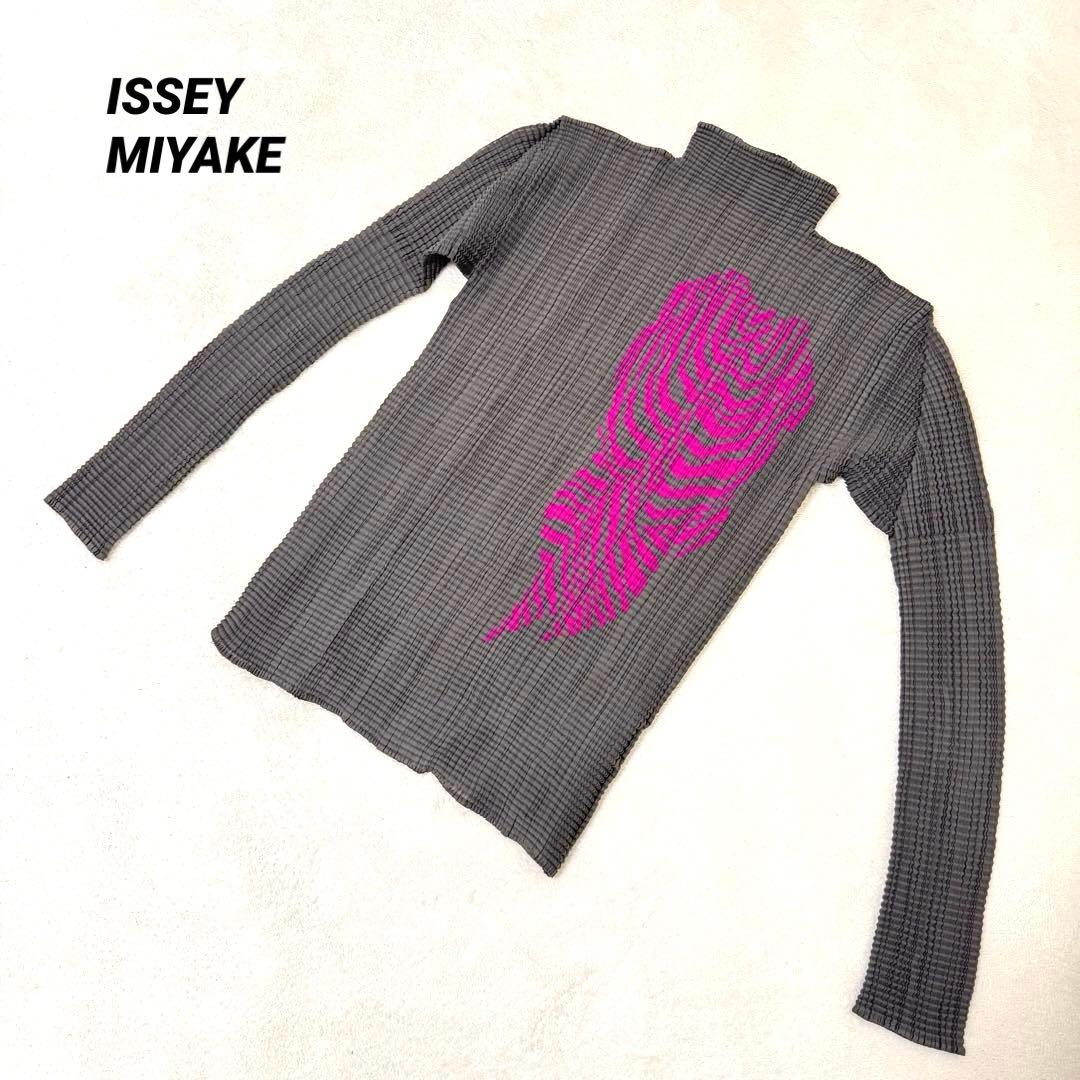 美品✨ISSEY MIYAKE プリーツ　長袖　ハイネック　グレー　柄入り