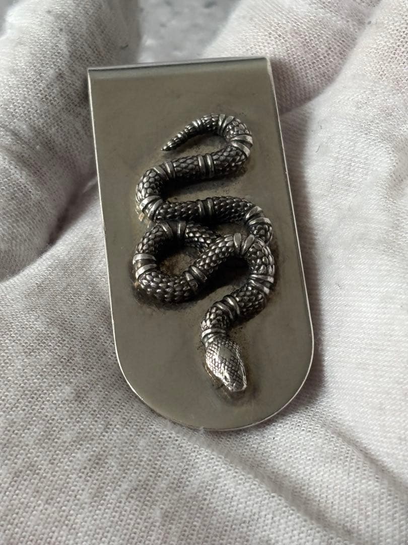 グッチ GUCCI　マネークリップ　スネーク