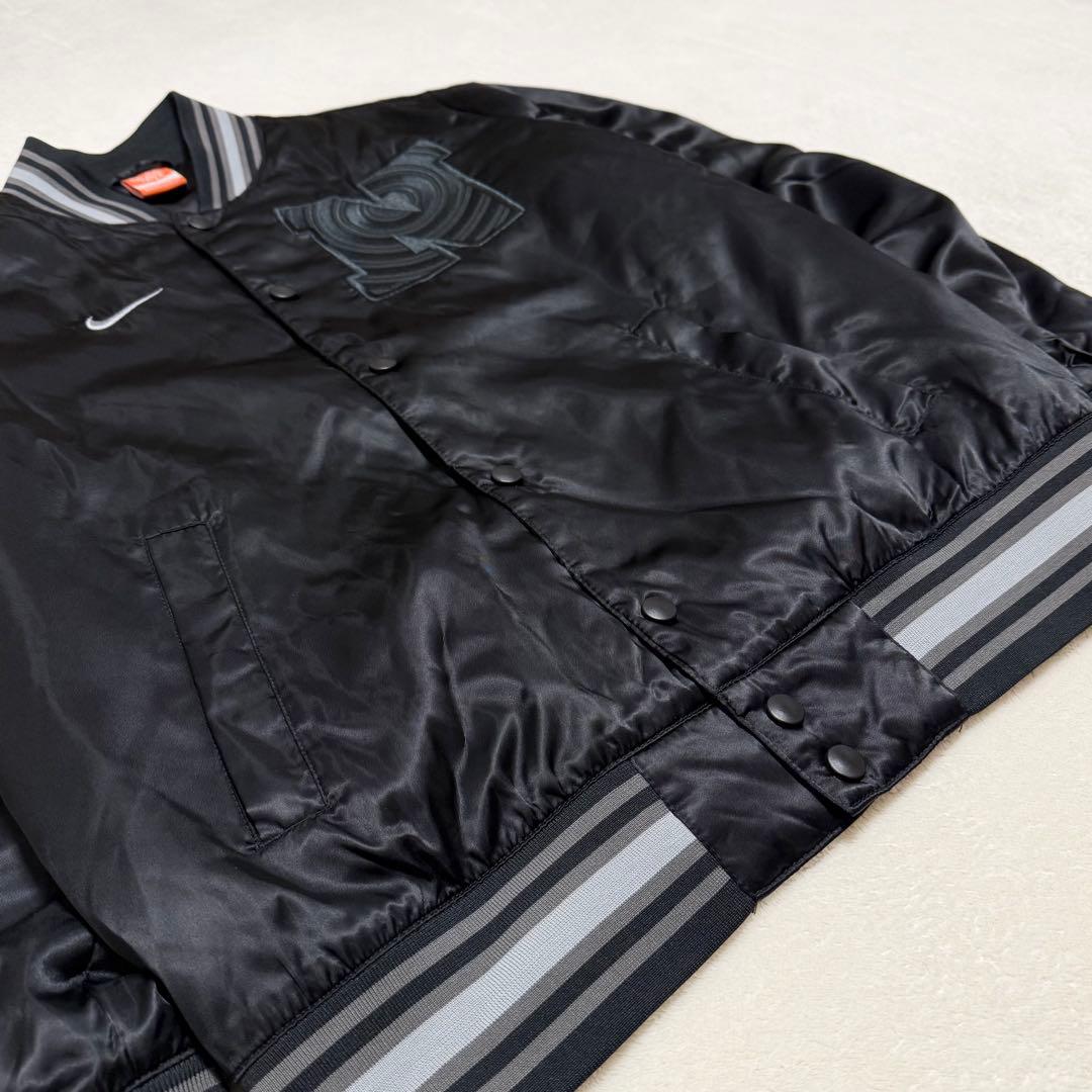 【美品】NIKE スタジャン ブルゾン スウッシュロゴ 刺繍 ワッペン 短丈