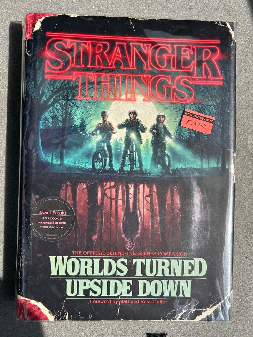 希少　アメリカ直輸入　ストレンジャーシングス限定レア本　直輸入品