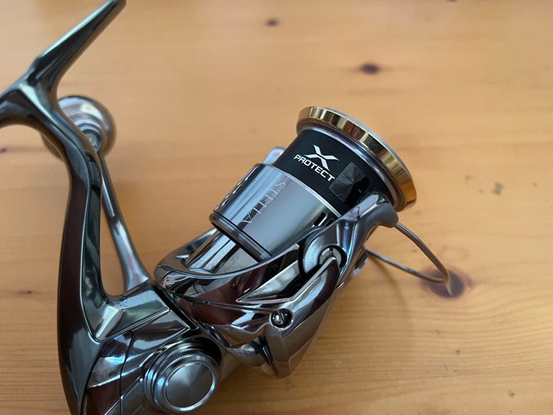 シマノ 18ステラ　STELLA C3000MHG リブレハンドルノブ付き