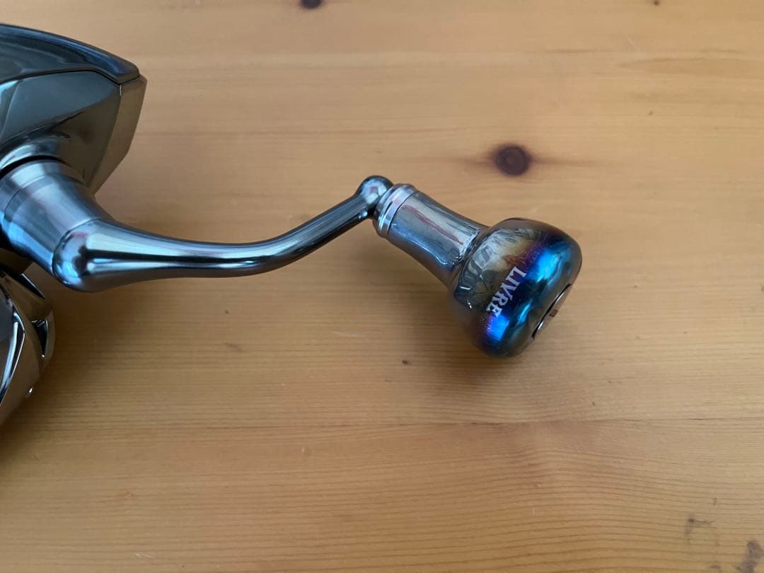 シマノ 18ステラ　STELLA C3000MHG リブレハンドルノブ付き