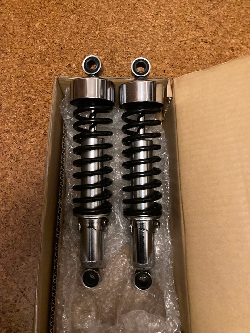 SR400 純正リアサスペンション