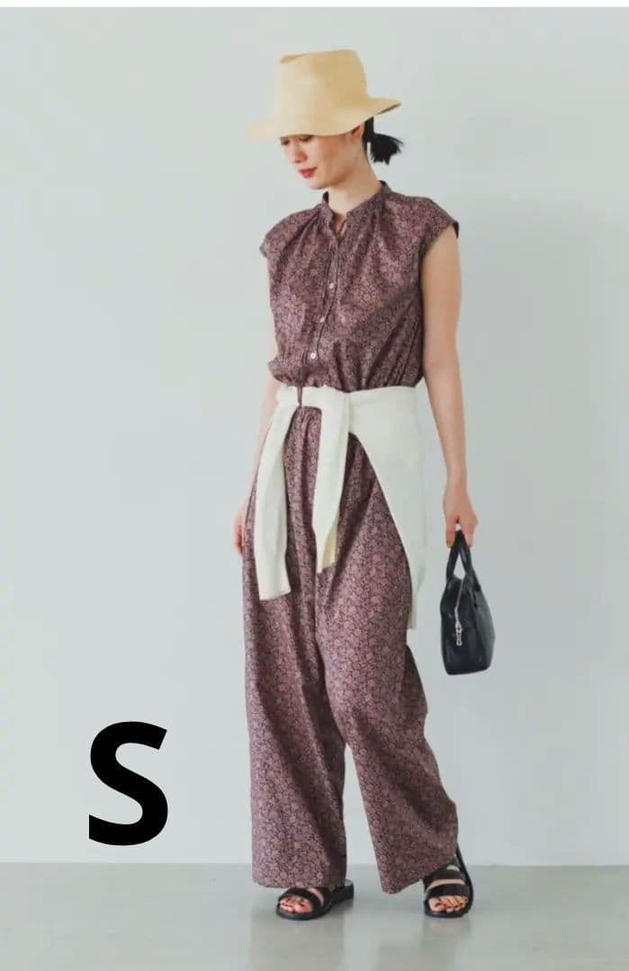 北欧、暮らしの道具店　リバティプリントのオールインワン　ネイビーブラウンS