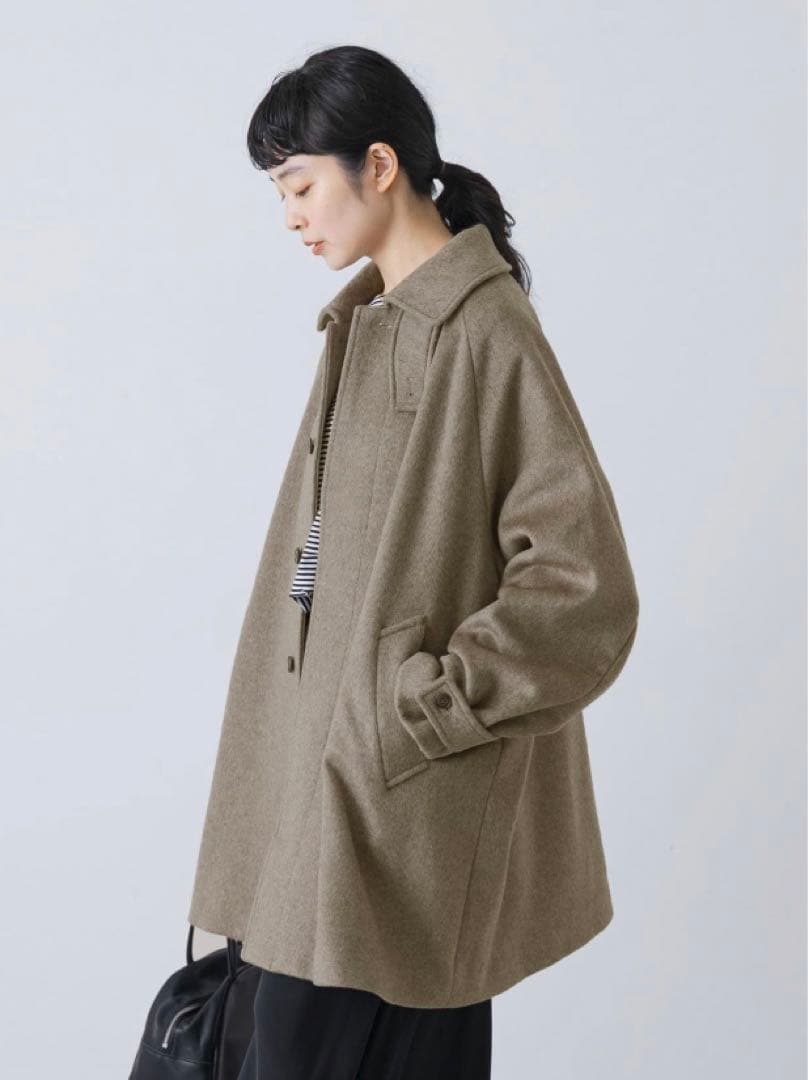 タグ付き未使用品　かぐれ　ウールバックタックショートコート