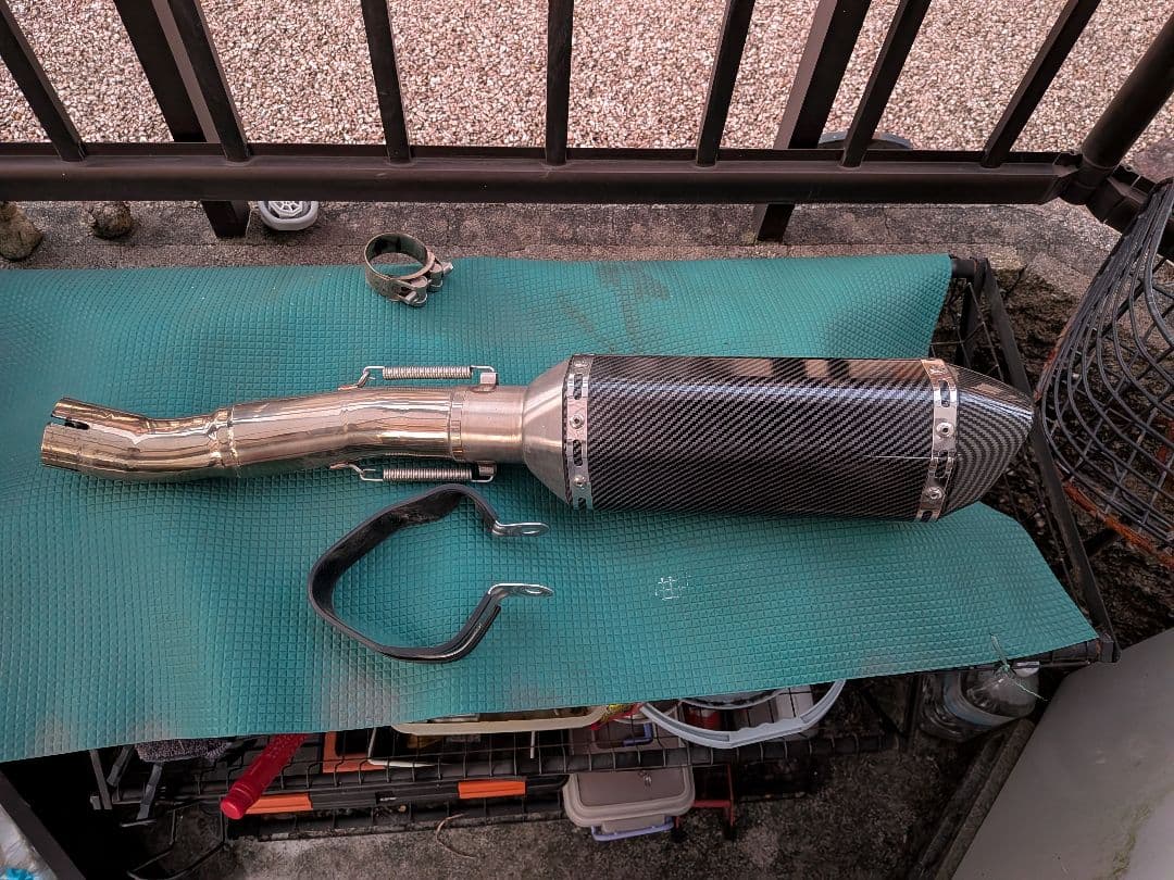 スズキ　ｖストローム２５０マフラー VALIENTE マフラー