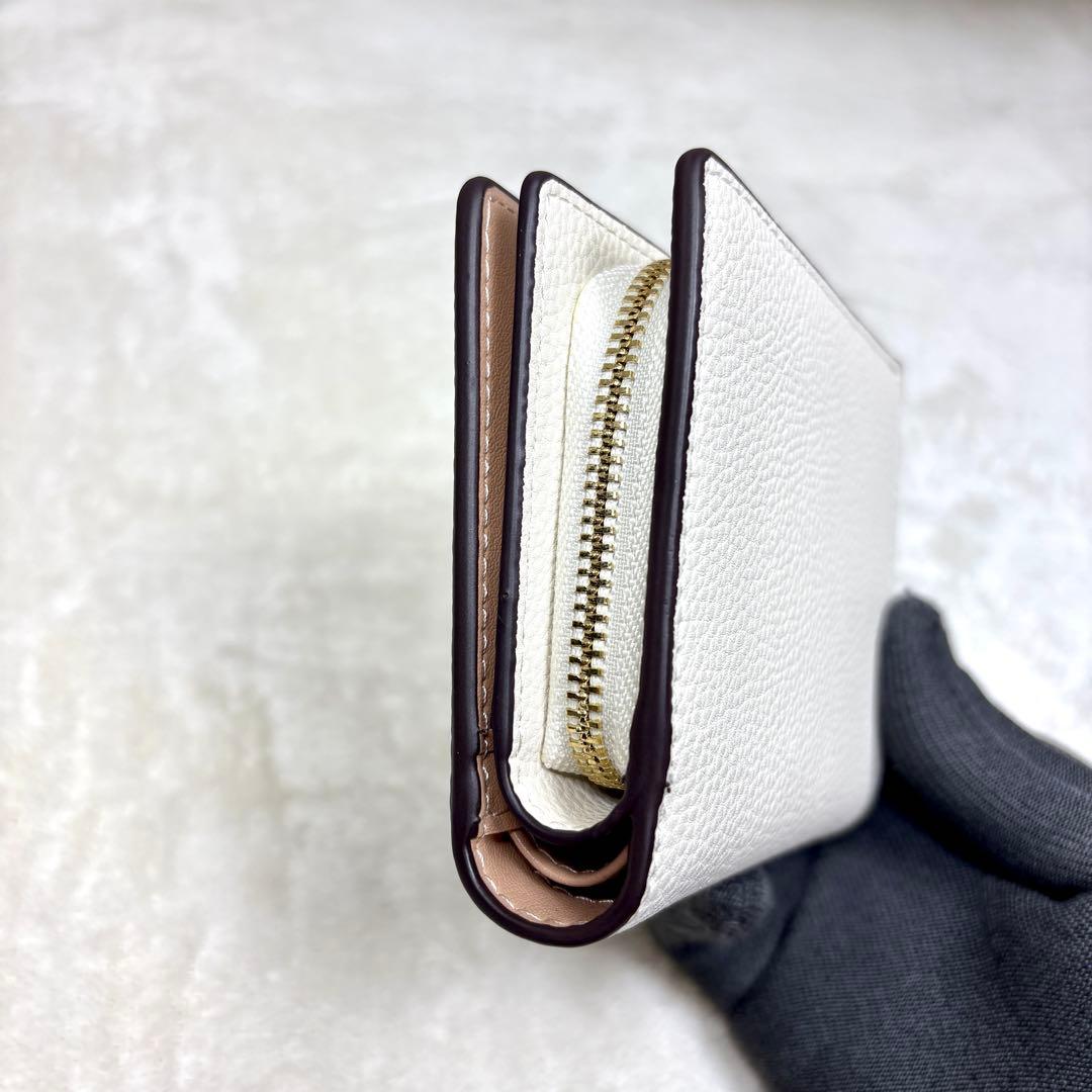 未使用 coach コーチ 猫 ねこ キトゥン 折り財布 財布 ホワイト