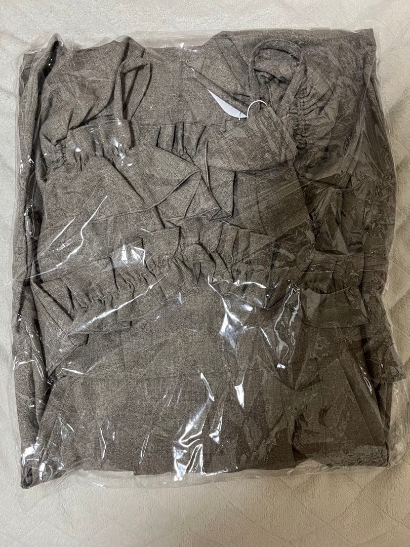 【新品タグ付き】ロゼミューズ offshoulder frills romper