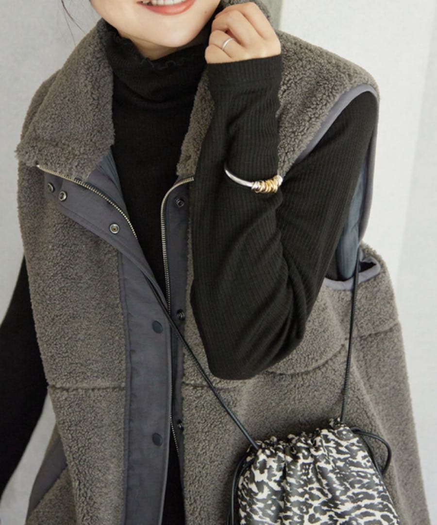 スローブイエナ　新品未使用ECOPEL ボアベスト