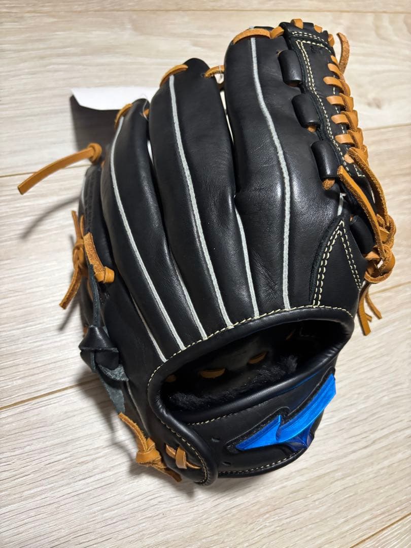 ミズノ ウィルドライブブルー　少年軟式グローブ ブラック/コルク　右投げ用
