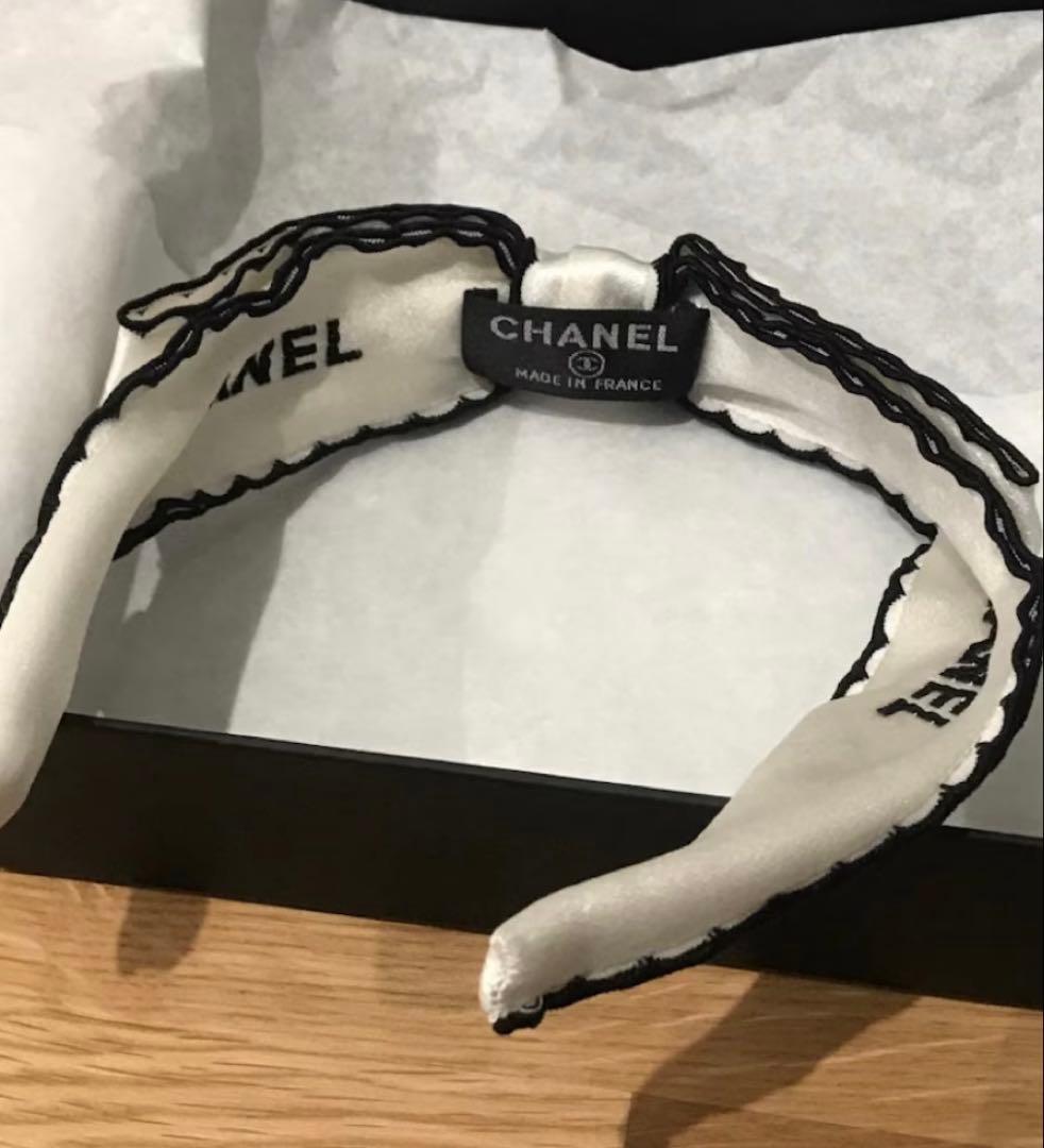 CHANEL シャネル カチューシャ ヘアバンド ホワイト ブラック