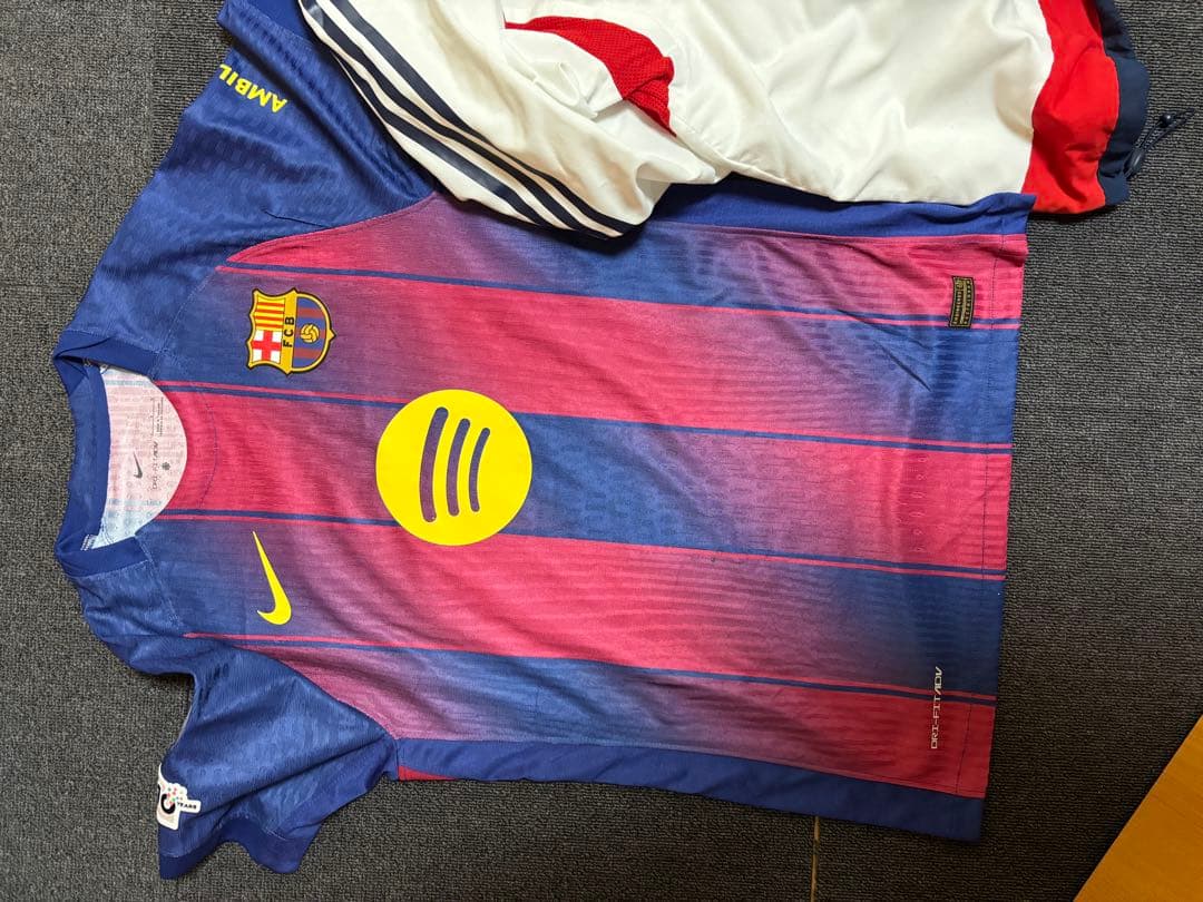 バルセロナ ユニ レアルマドリード　ジャージ〔上下あり〕 バイエルン　ウェア