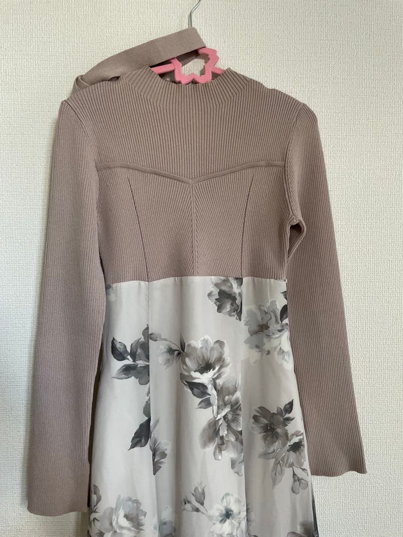 【極美品】マーキュリーデュオ　フラワードッキングロングスリーブワンピース　極美品