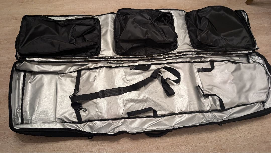 4WAYキャスター付きスノーボードバッグスキーケース大容量168cm対応