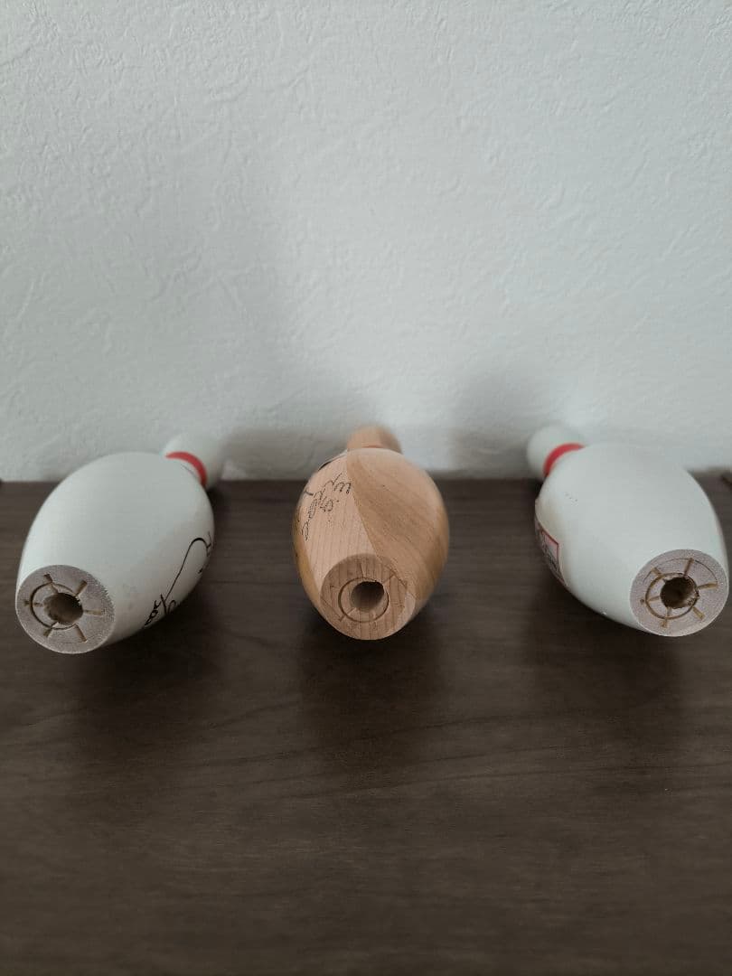 三上彩奈　直筆サイン入り　ボウリングピン 3本セット