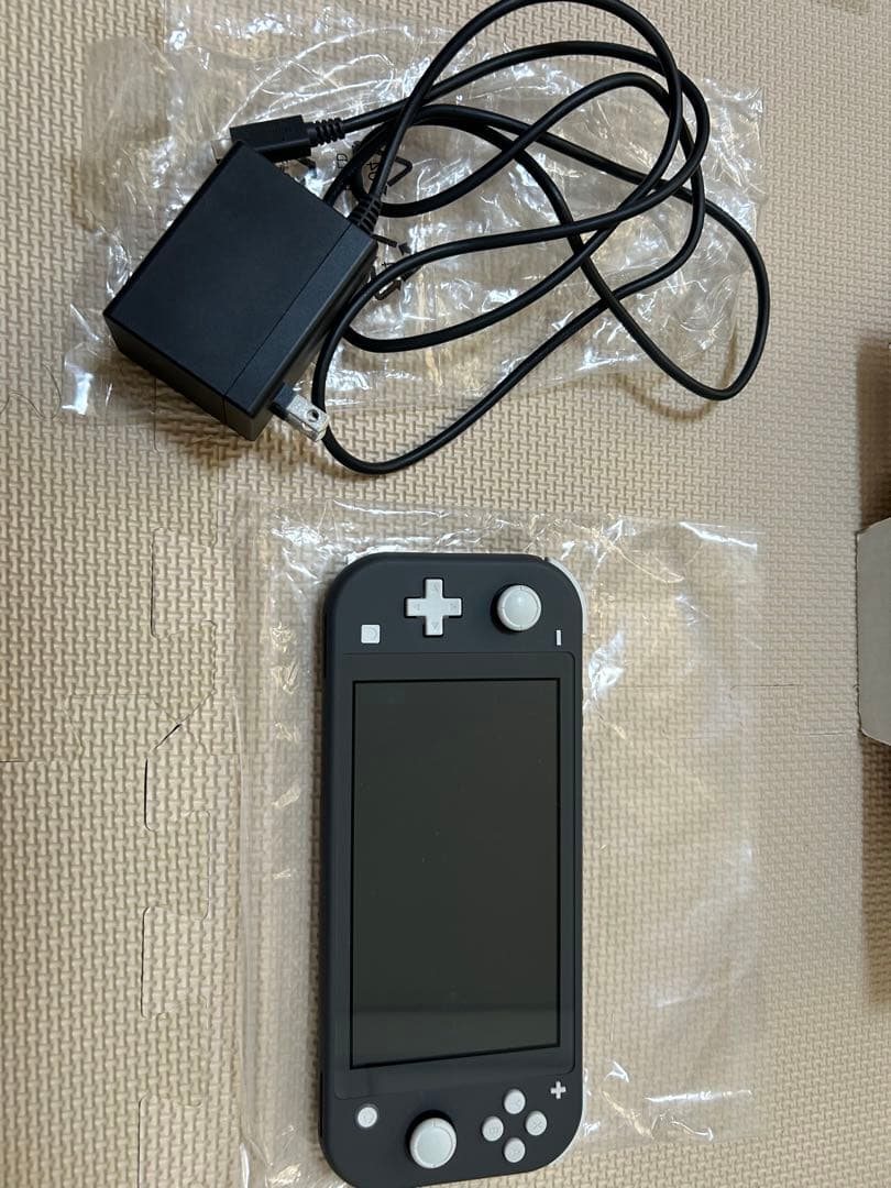 Nintendo Switch Lite グレー 未使用品に近い