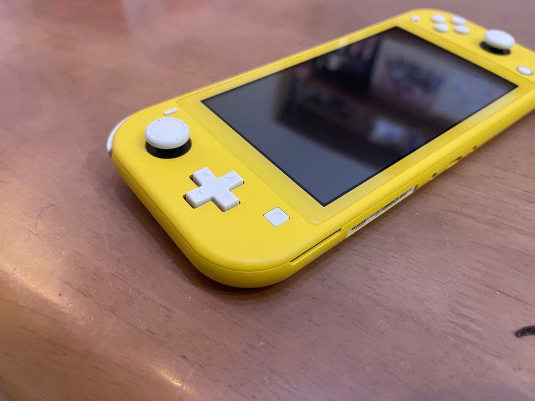 Nintendo Switch Lite イエロー　スイッチライト　本体のみ