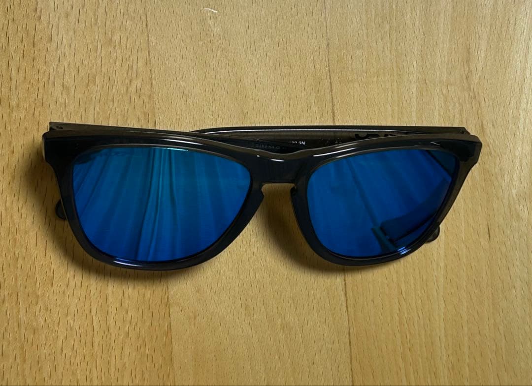 【美品】OAKLEYオークリーサングラス9245FROGSKINSフロッグスキン