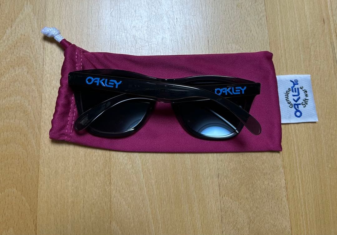 【美品】OAKLEYオークリーサングラス9245FROGSKINSフロッグスキン