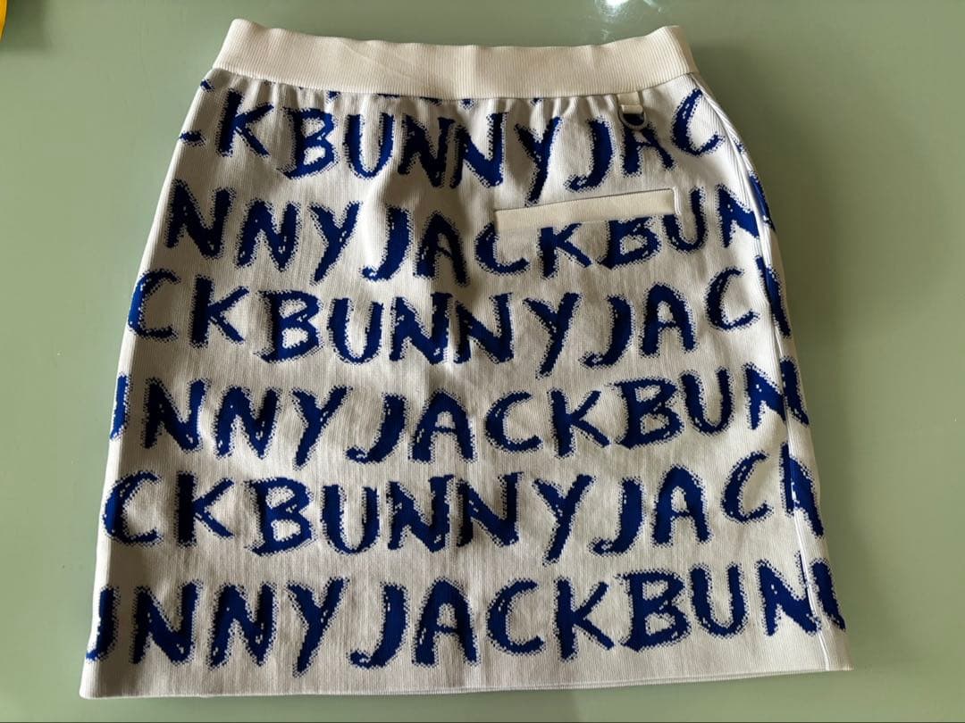 0サイズ新品未使用Jack Bunnyセットアップ　セータースカート