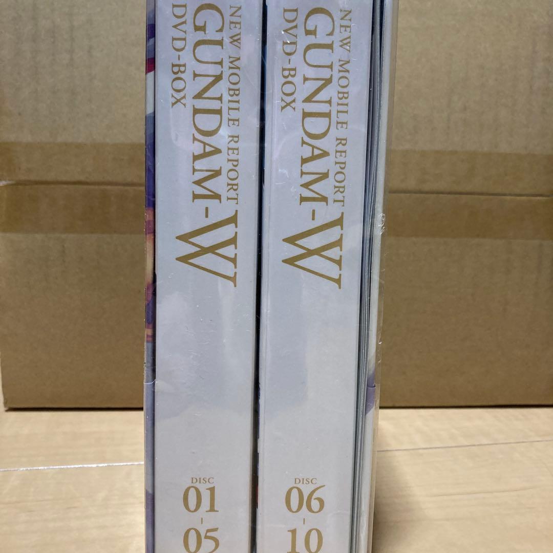新機動戦記ガンダムW(ウイング) DVD-BOX〈初回限定生産・10枚組〉