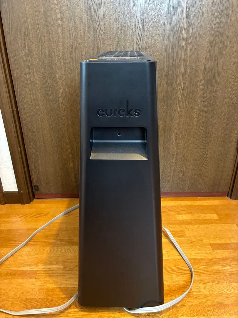 eureks ヘリテイジヒーター　オイルレスヒーター 黒 スリム