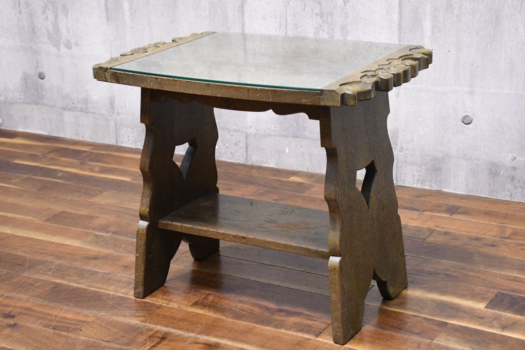 EIK67 神戸洋家具 伊藤家具 サイドテーブル オーク材 彫刻装飾 コーヒー