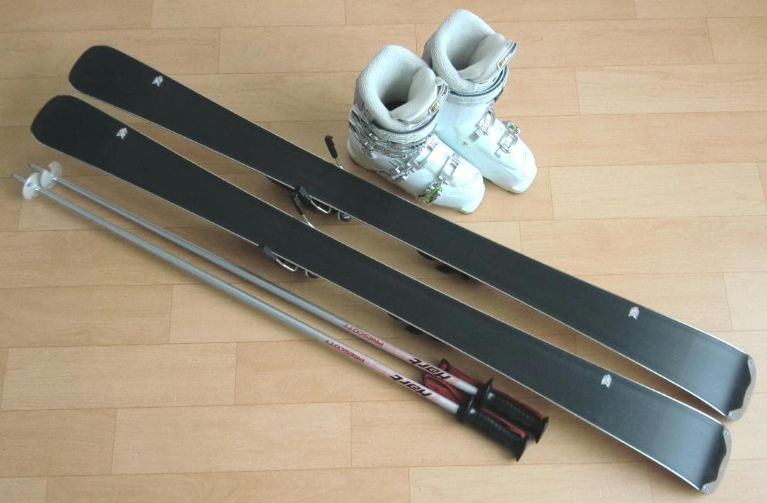 ■■送料無料■ROSSIGNOL■女性用スキー4点セット■板136/靴23.5■