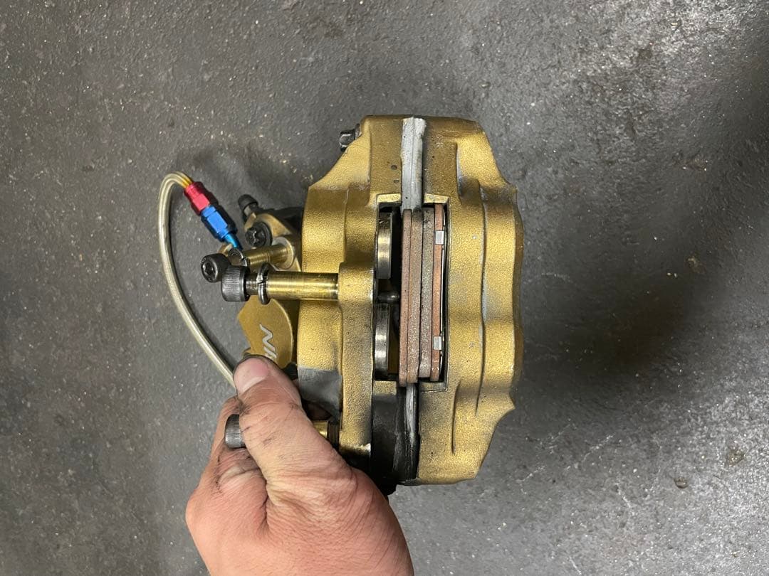 ZRX400 後期　ニッシン　nissin4potキャリパー