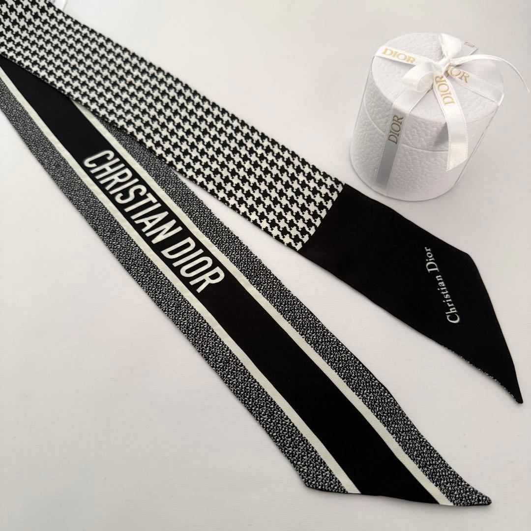 Dior 30 Montaigne ミッツァ スカーフ 千鳥柄