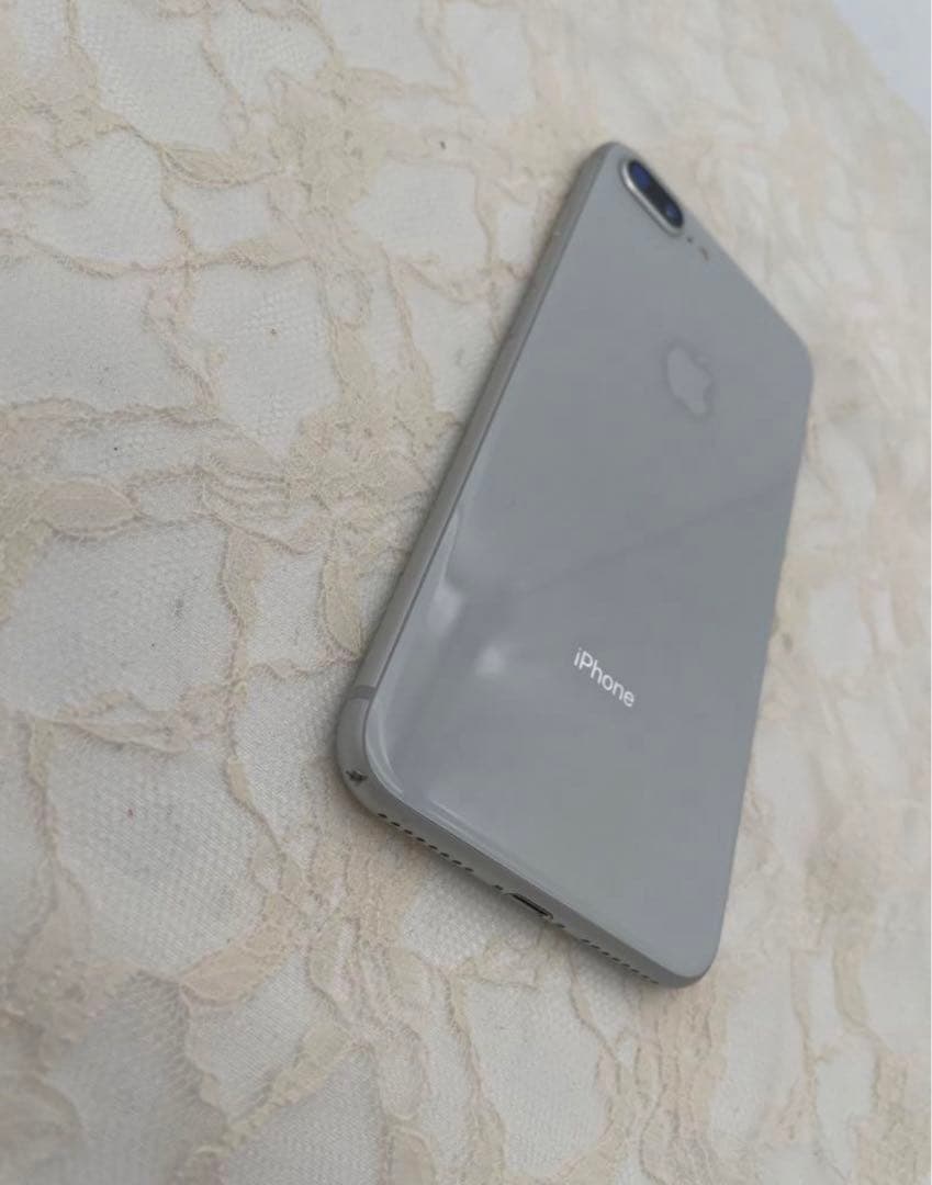 iPhone8 plus 64GB スペースグレイ