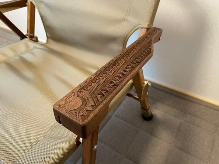 カーミットチェア　ベージュ　ブロンドウォールナット　カスタム