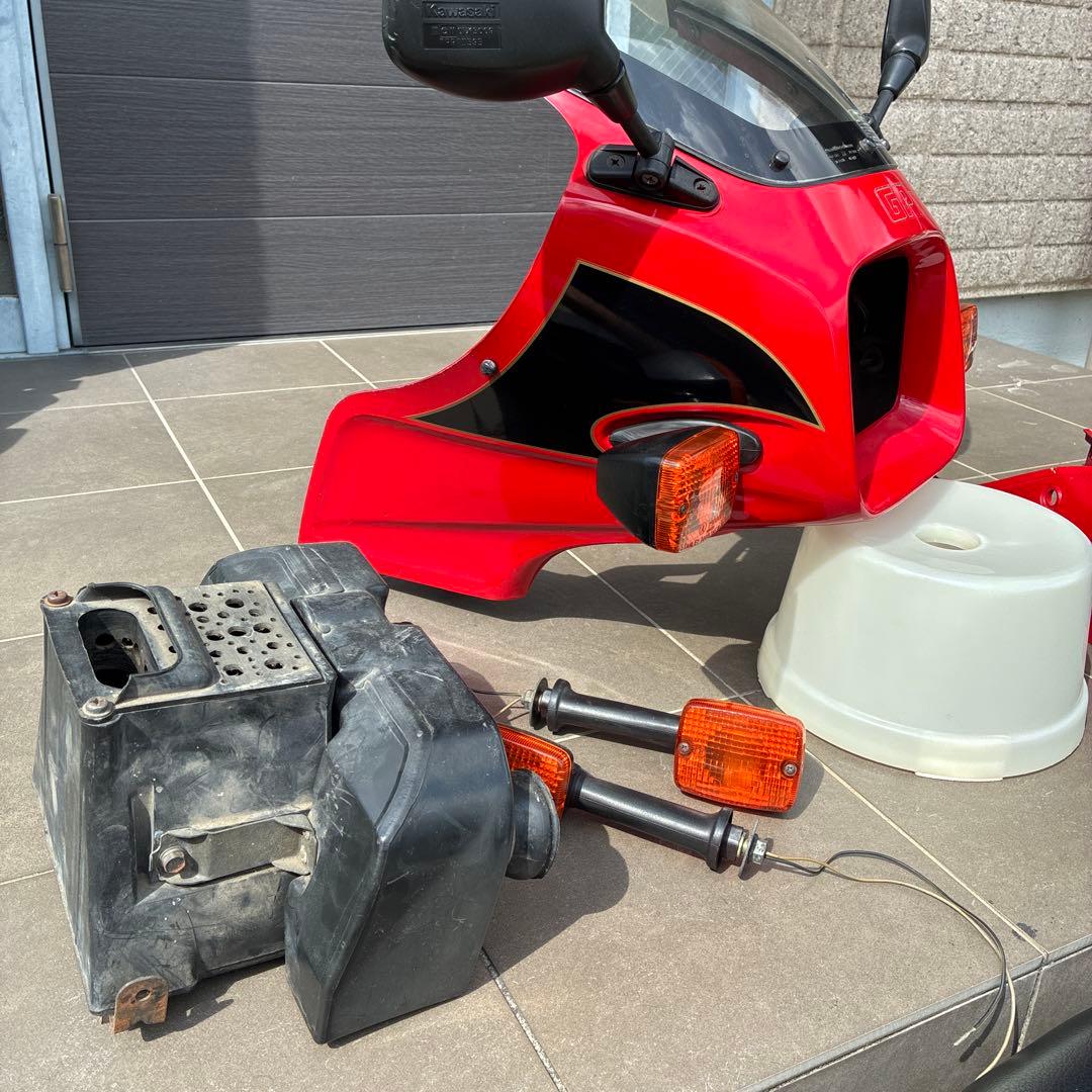 KAWASAKI(カワサキ)GPZ400F レアカラーカウルセット 引き取り限定