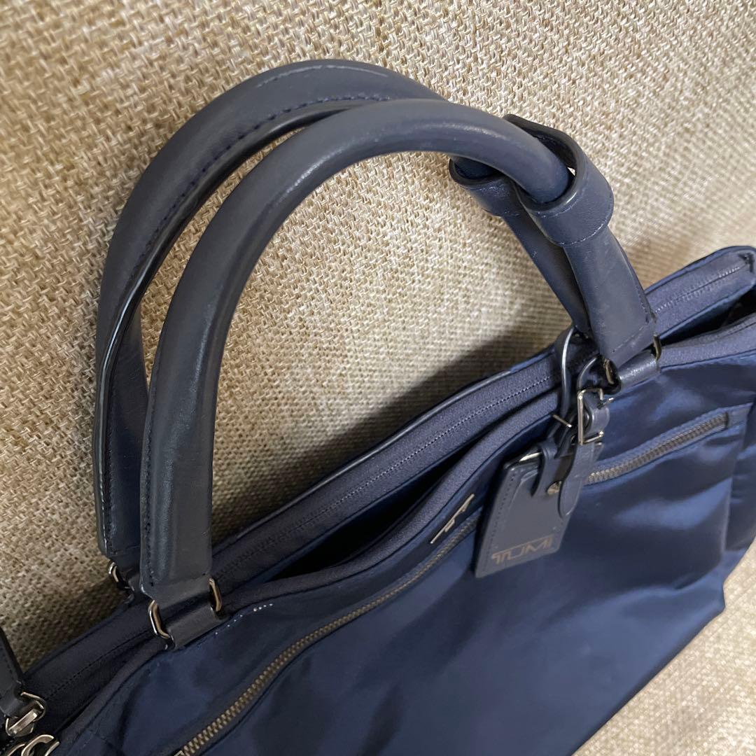 トゥミ196333DGE VOYAGEUR SHERYL レディース