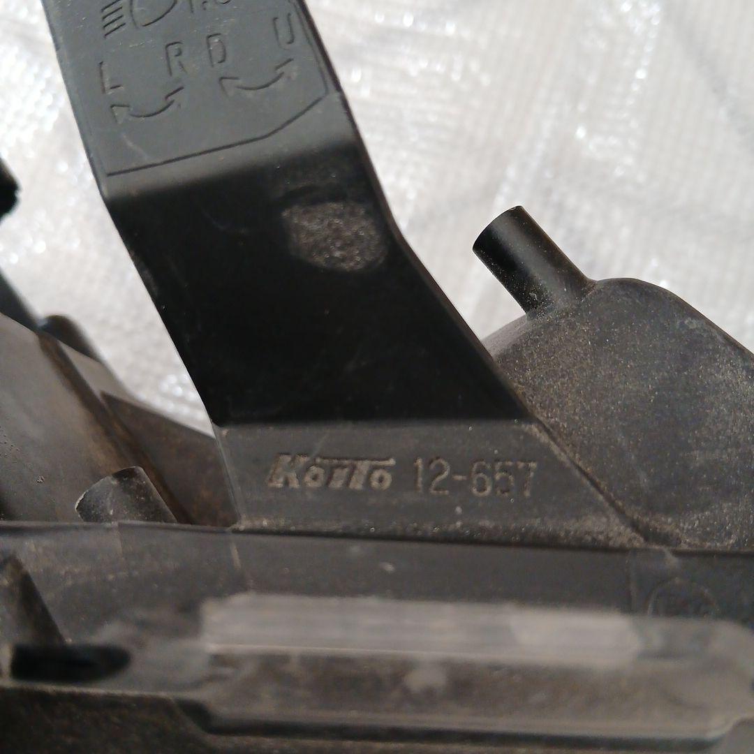 トヨタ　カローラフィルダー　運転席側ヘッドライト中古KOITO12-657